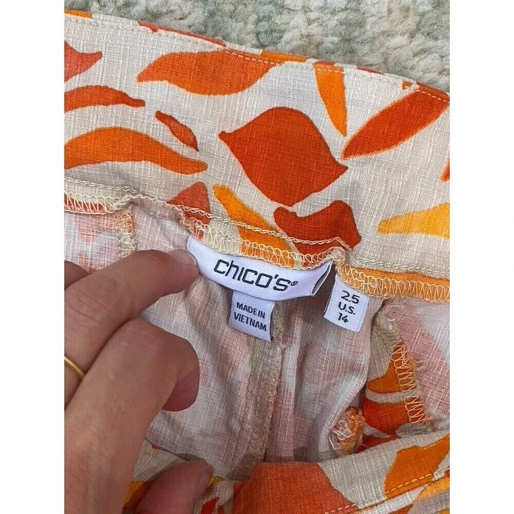 Chico’s Size 14 So Slimming Brigitte Leaves Print Shorts Orange Red